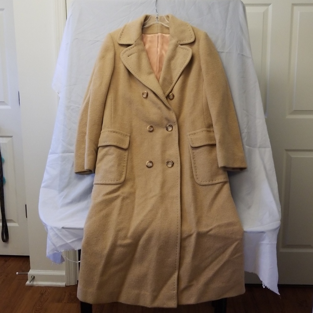 Denise original no marked size camel hair coat